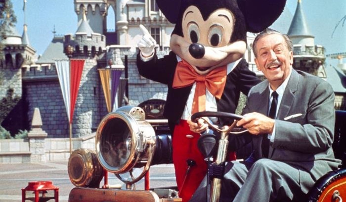 Complete Biography of Walt Disney and his Life